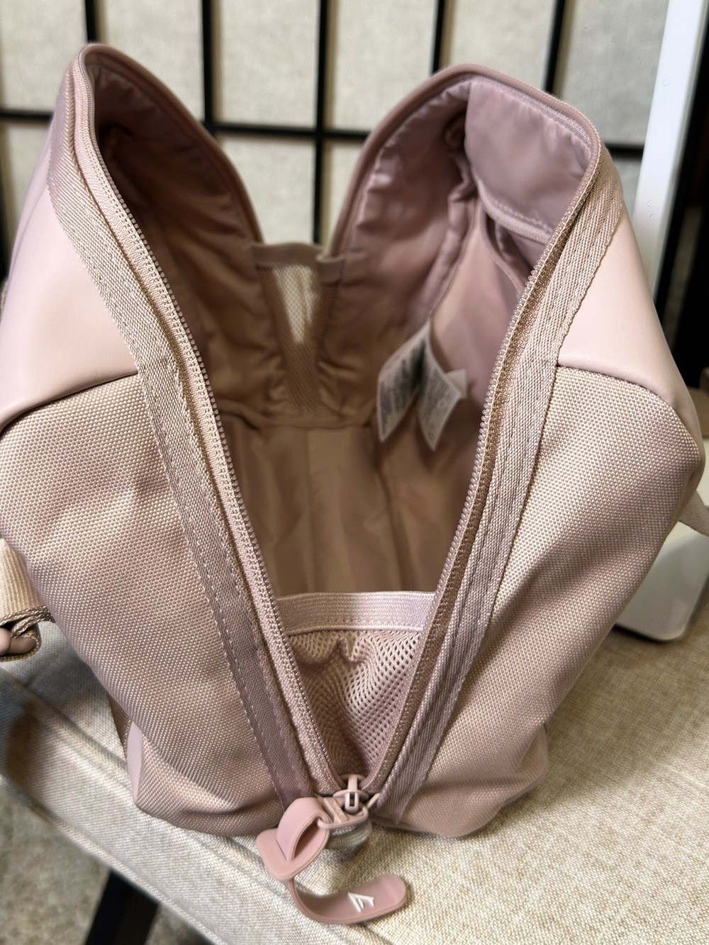 GYMSHARK Blush Pink Gym Bag - Picture 11 of 16